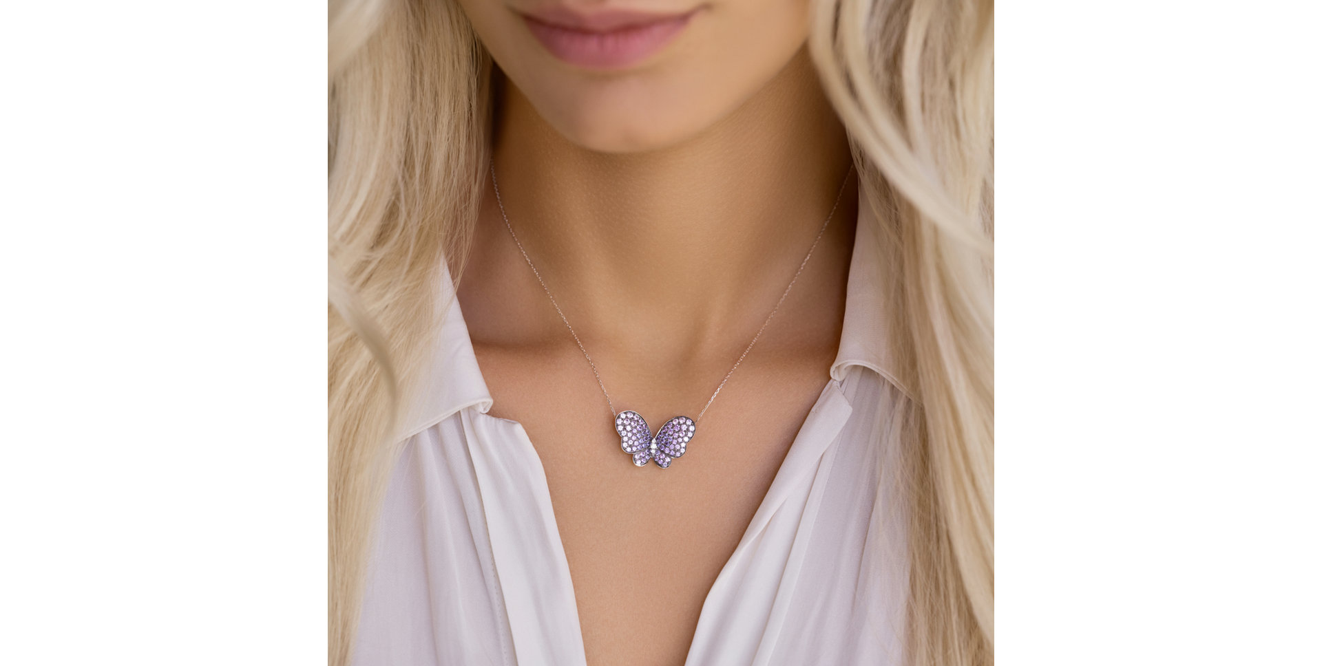 Diamond necklace with Sapphire Divine Butterfly