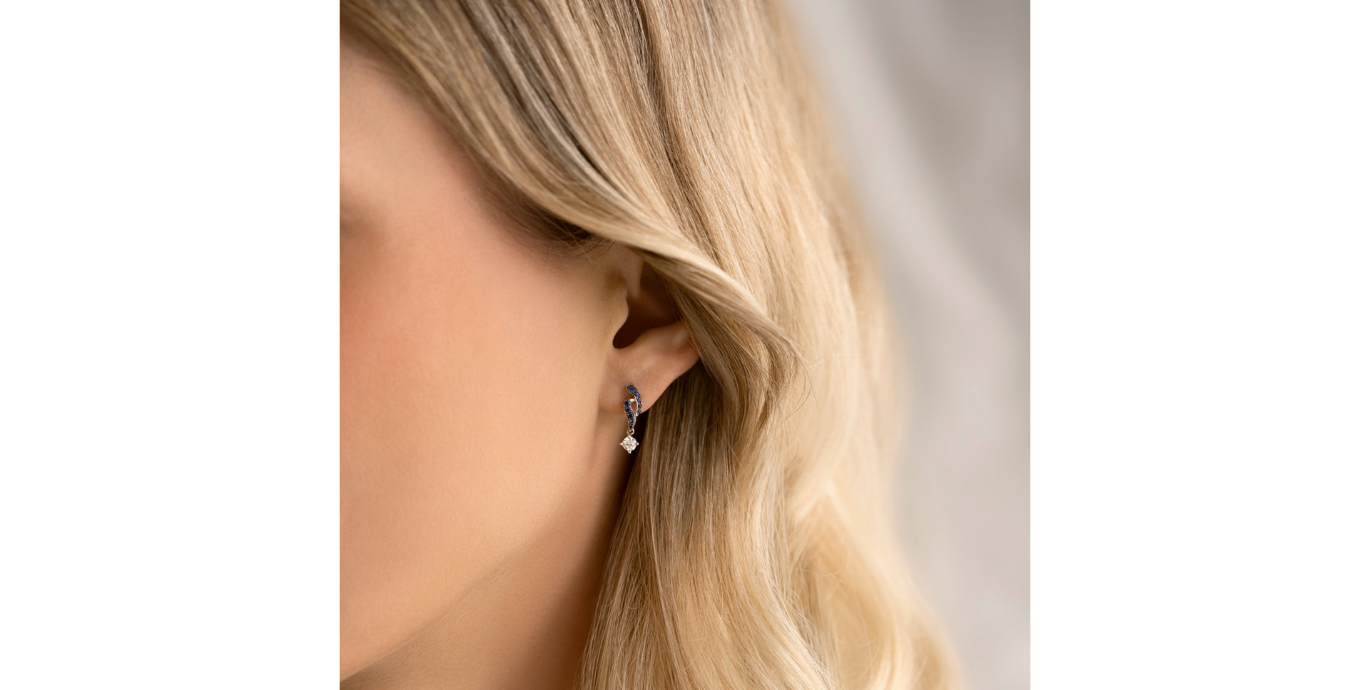 Diamond earrings and Sapphire Athiel