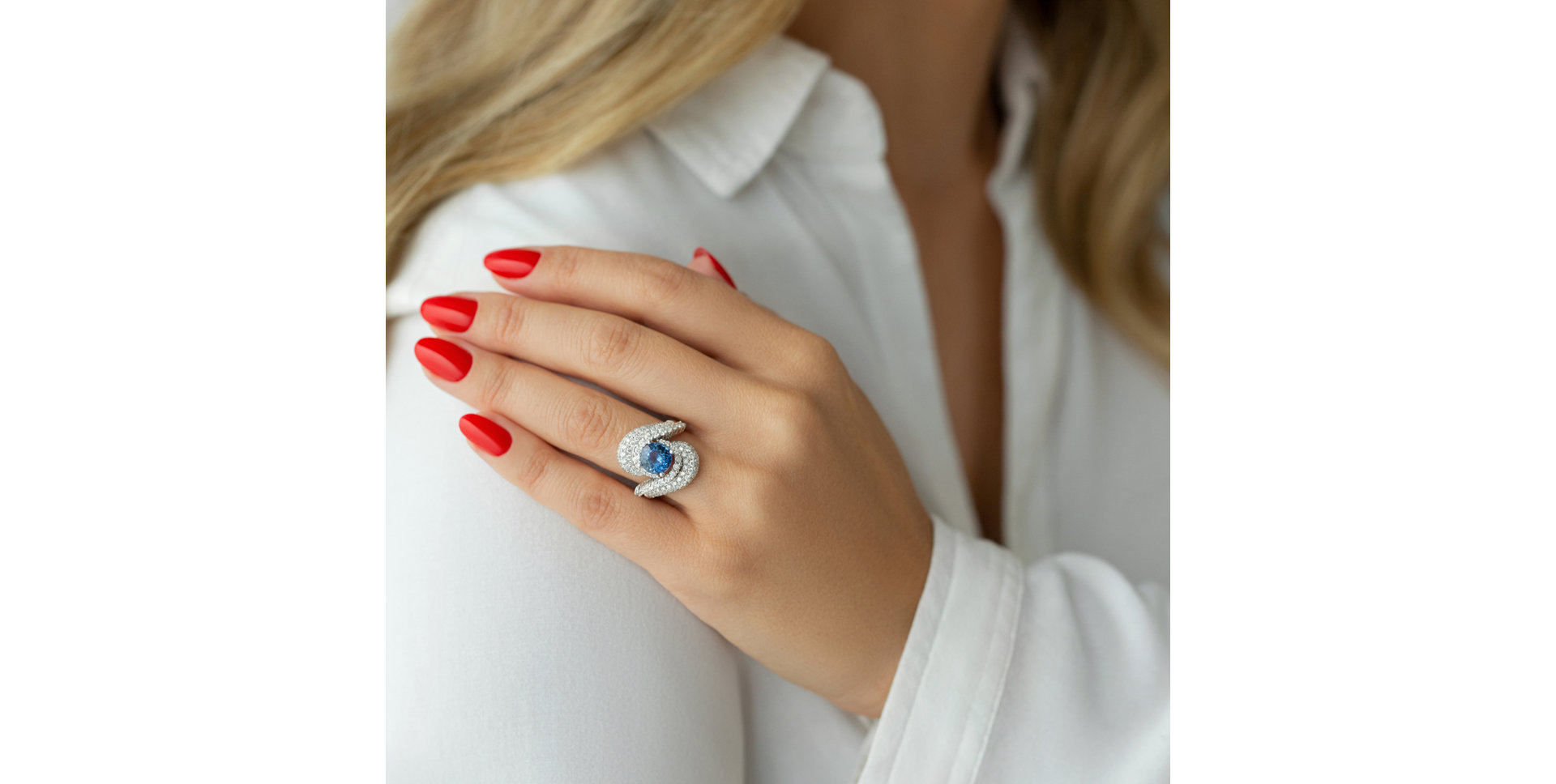 Diamond ring with Tanzanite Eminence of Heaven