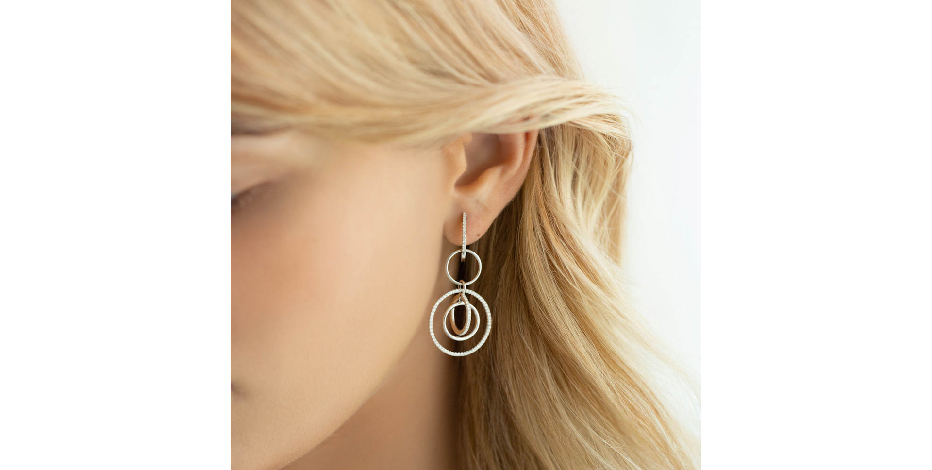 Diamond earrings Willis Cycle