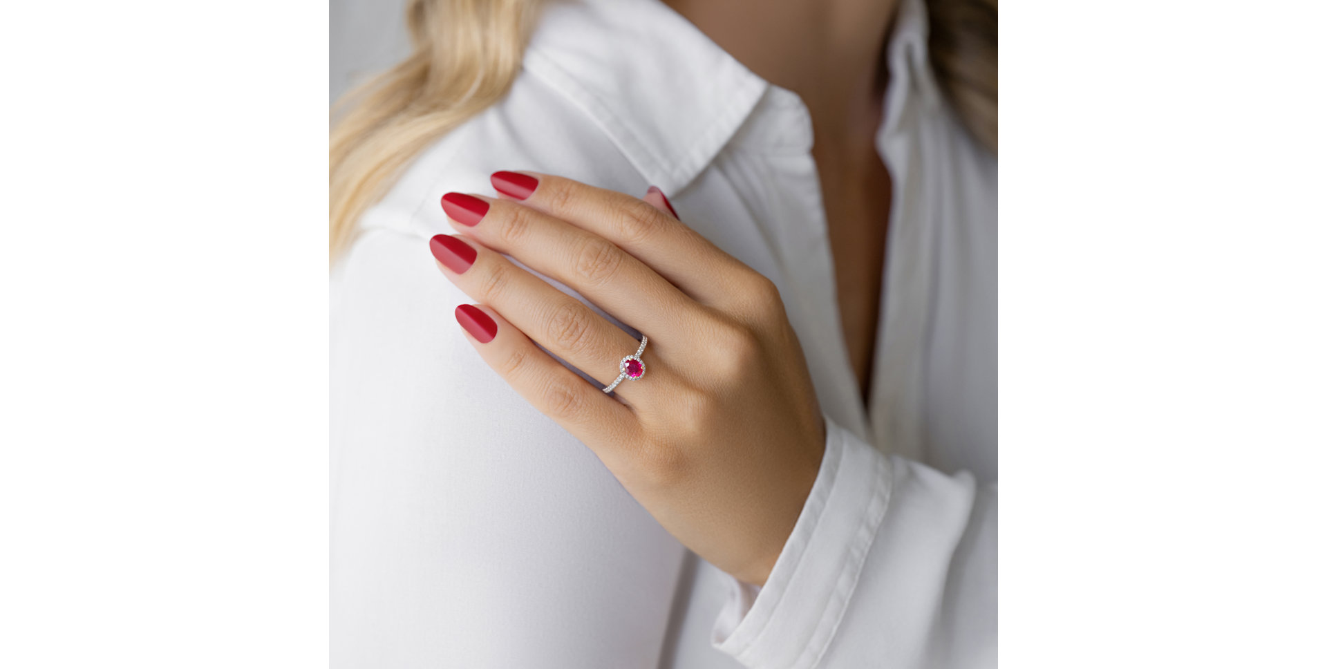 Diamond ring with Ruby Piper