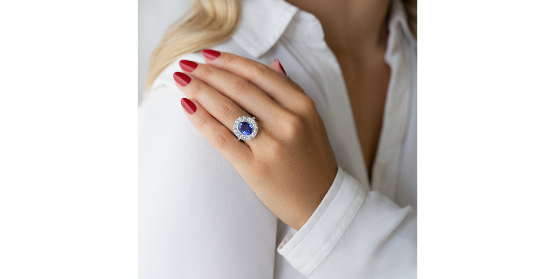 Diamond ring with Tanzanite Renaissance Signature
