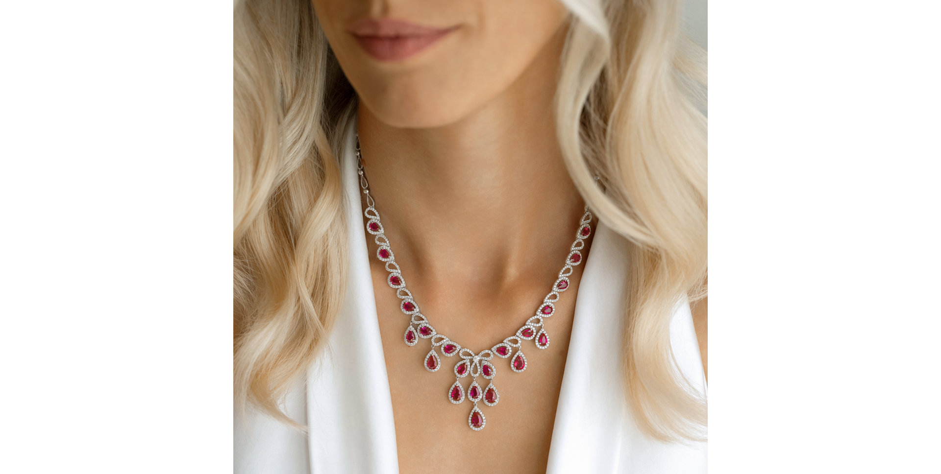 Diamond necklace with Ruby Renaissance Eminence