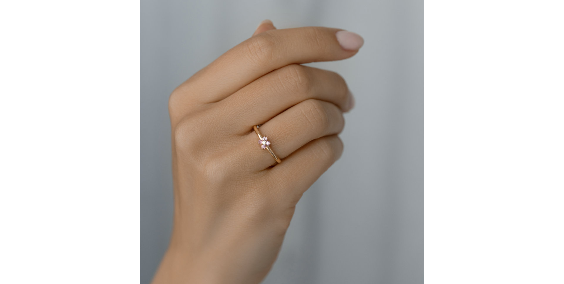 Diamond ring with Sapphire Karissa