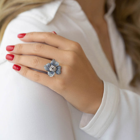 Diamond ring with Sapphire Passion Orchid