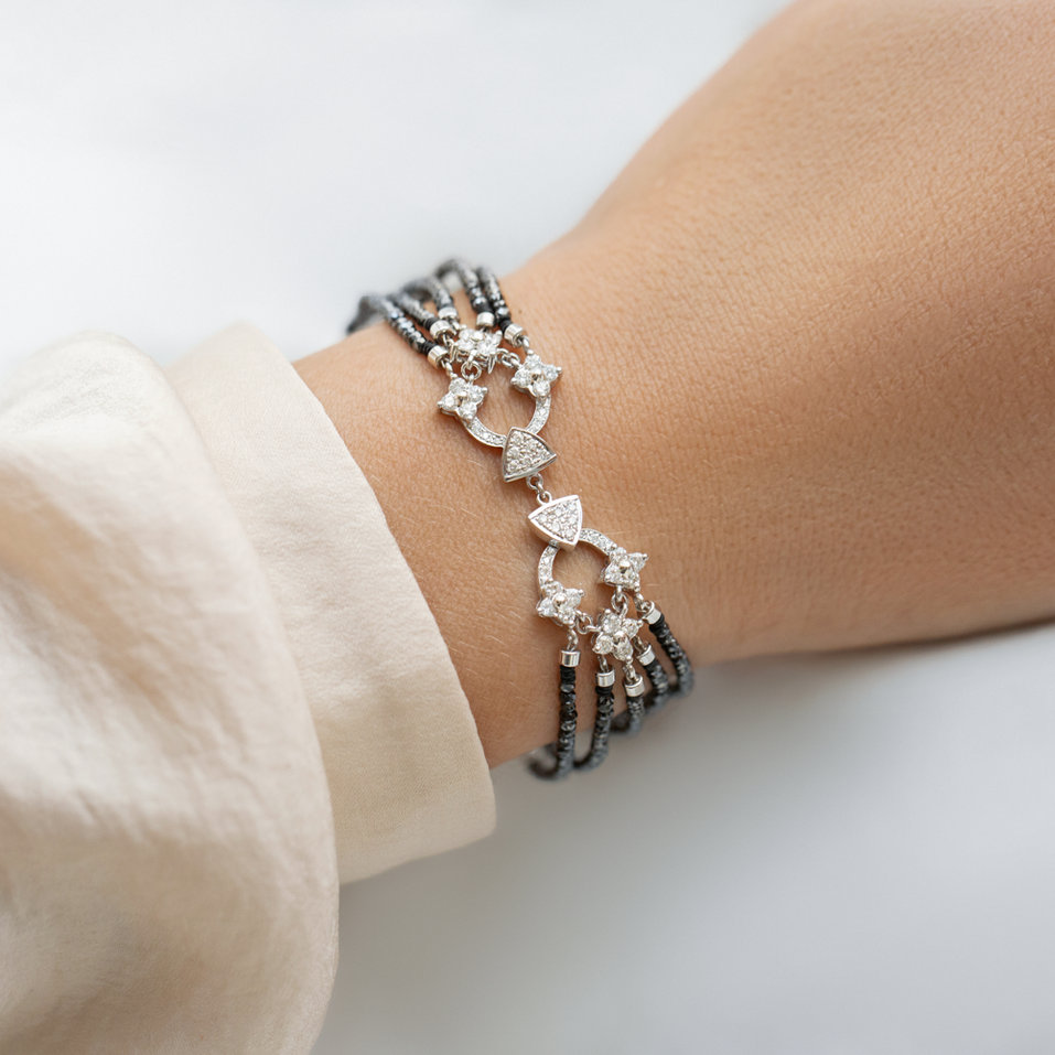Bracelet with black and white diamonds Starshine Garden