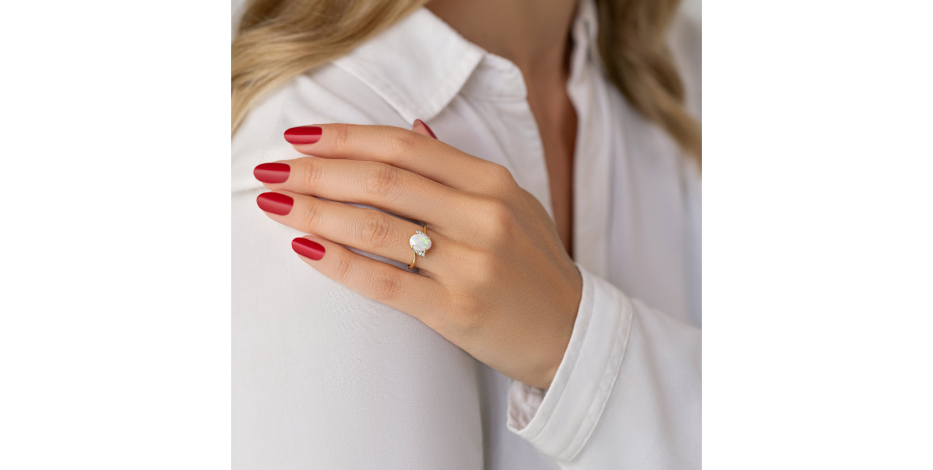 Diamond ring with Opal Vengerberg Sorceress