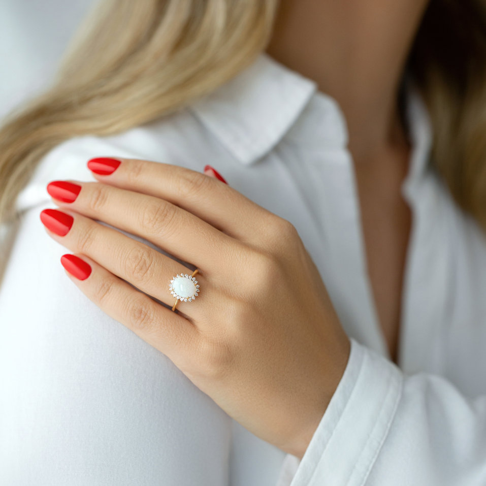 Diamond ring with Opal Sorrow Queen