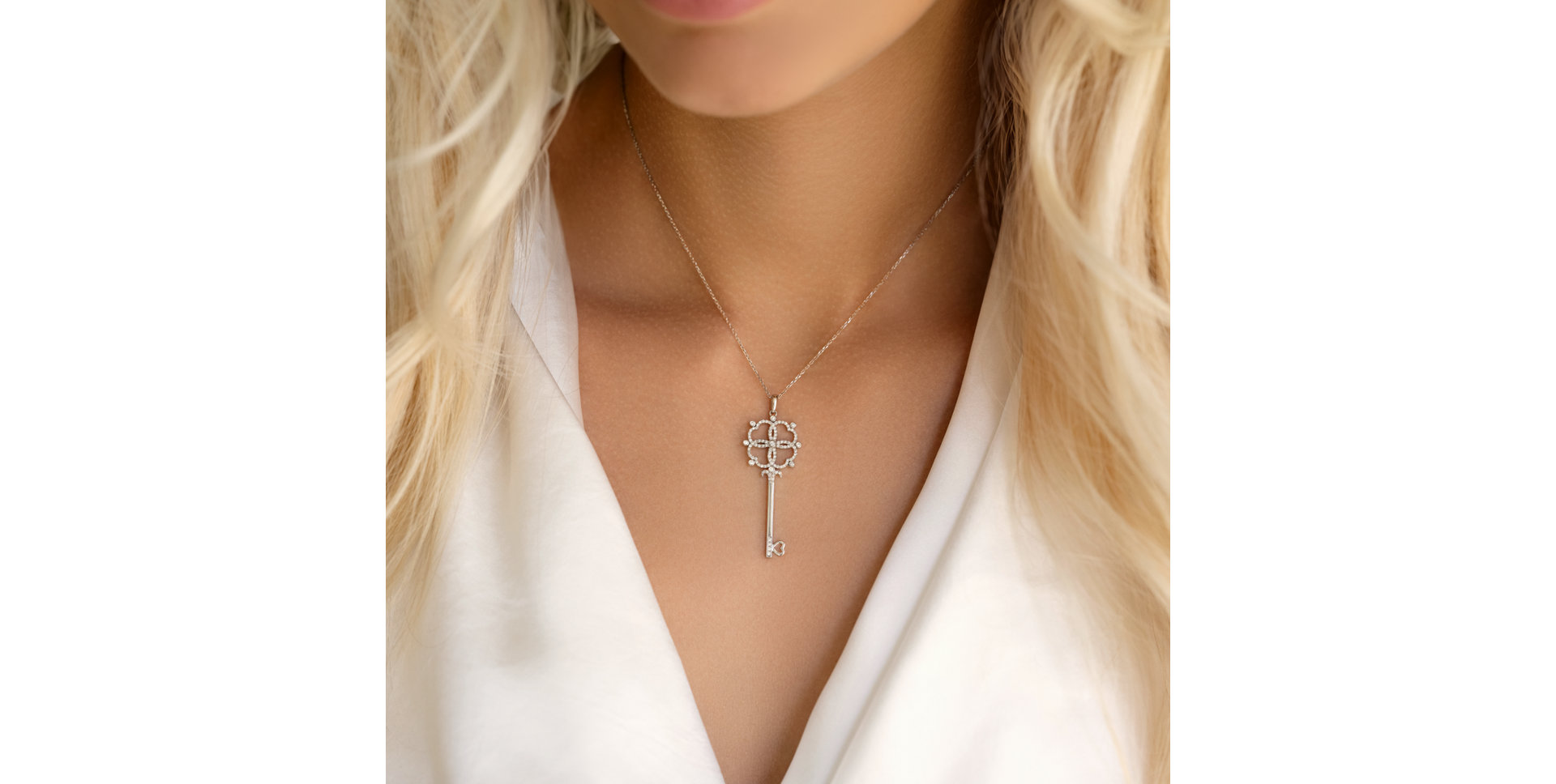 Diamond pendant Cross Key