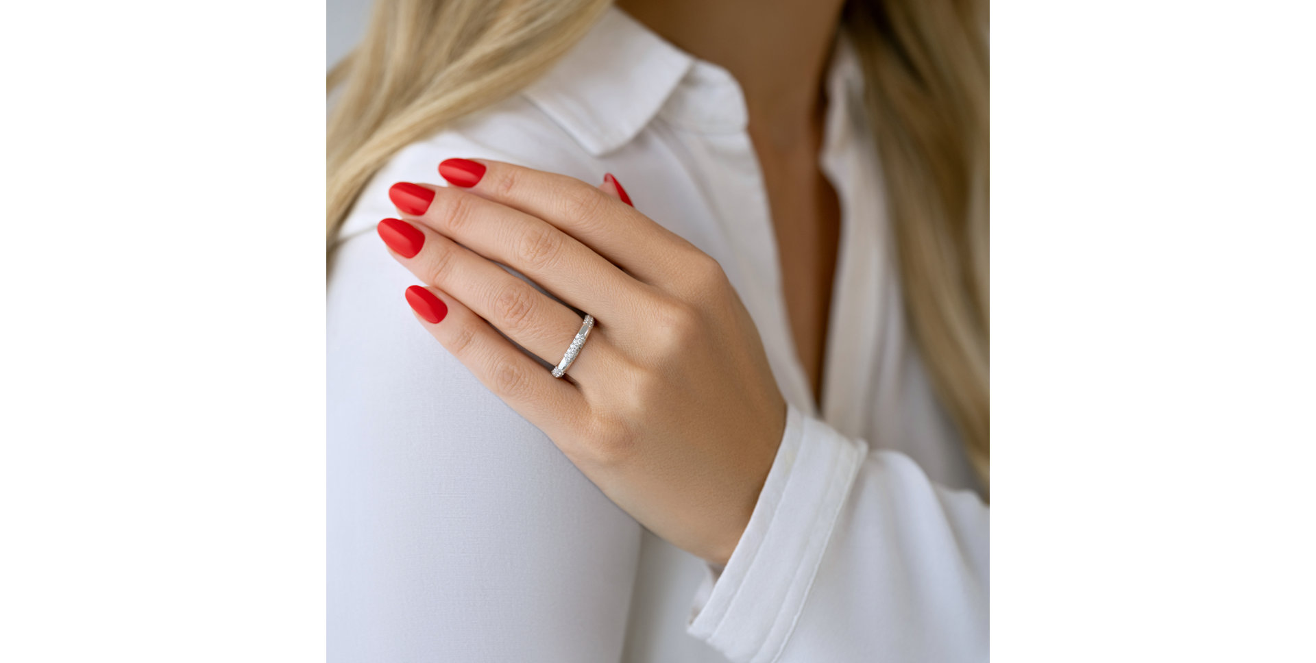 Diamond ring Composition of Elegance