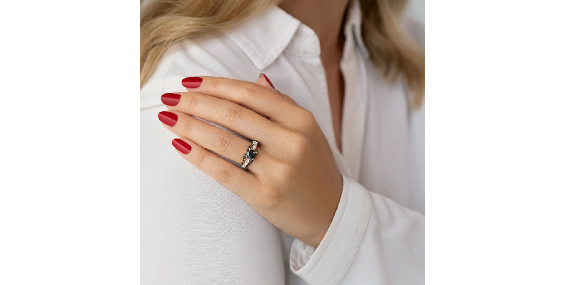 Ring with black and white diamonds Lissie