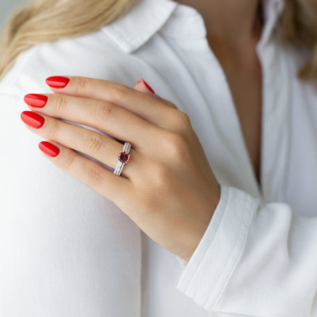 Diamond ring with Tourmalíne Red Pleasure