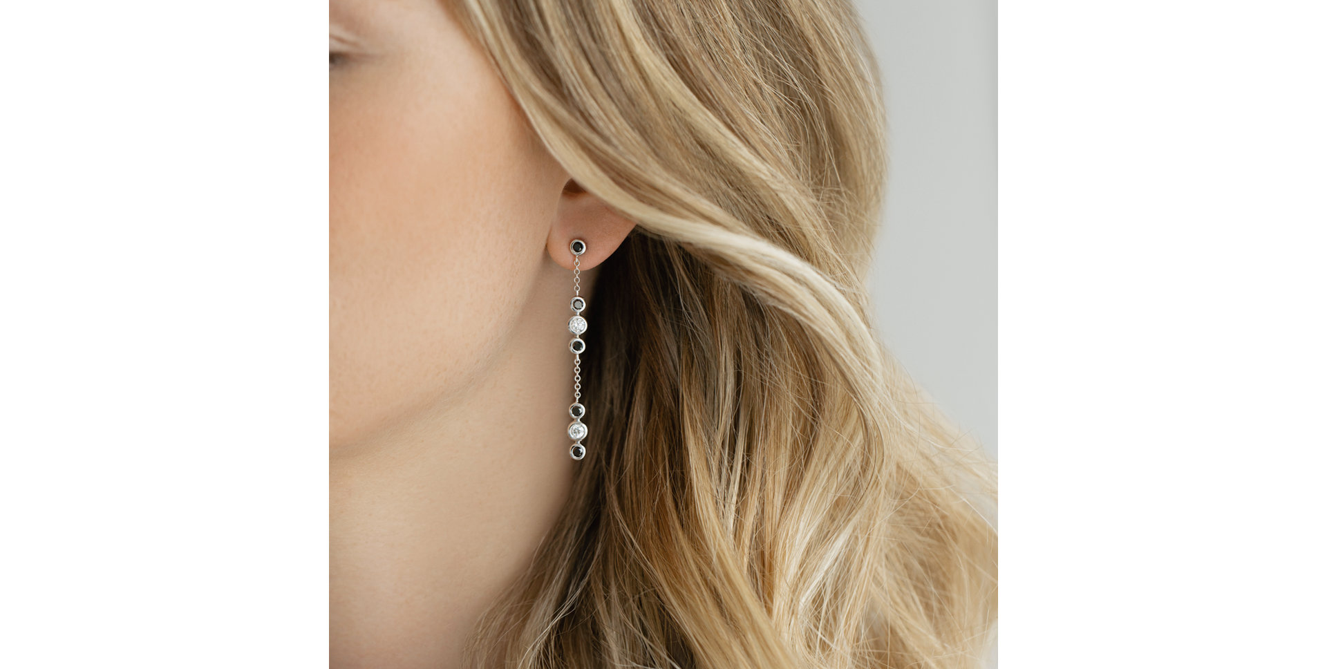 Earrings with black and white diamonds Miracle Waterfall