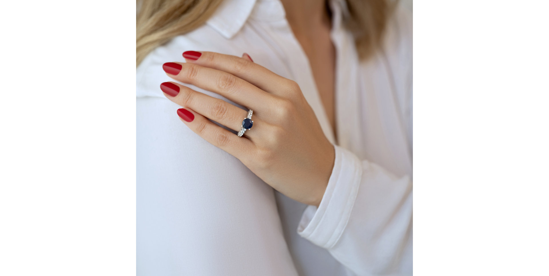 Diamond ring with Sapphire Cleopatra Love