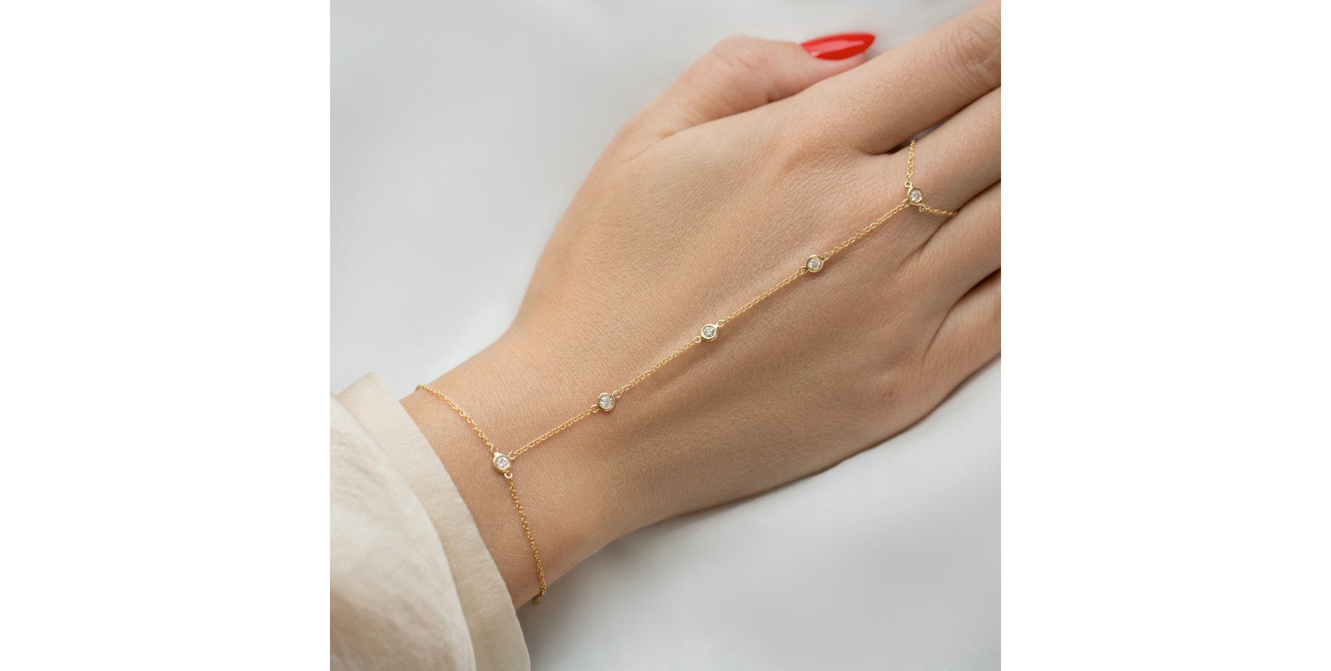 Bracelet with diamonds Circles Connection