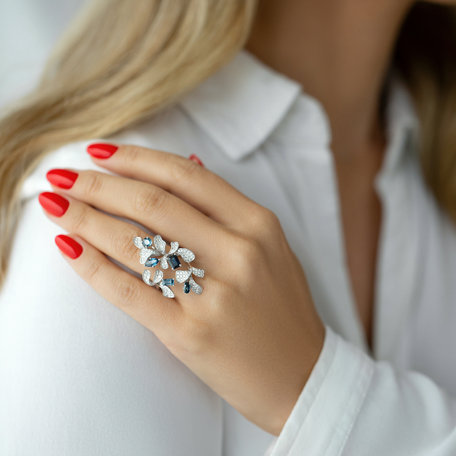 Diamond ring with Sapphire Czarina Bloom
