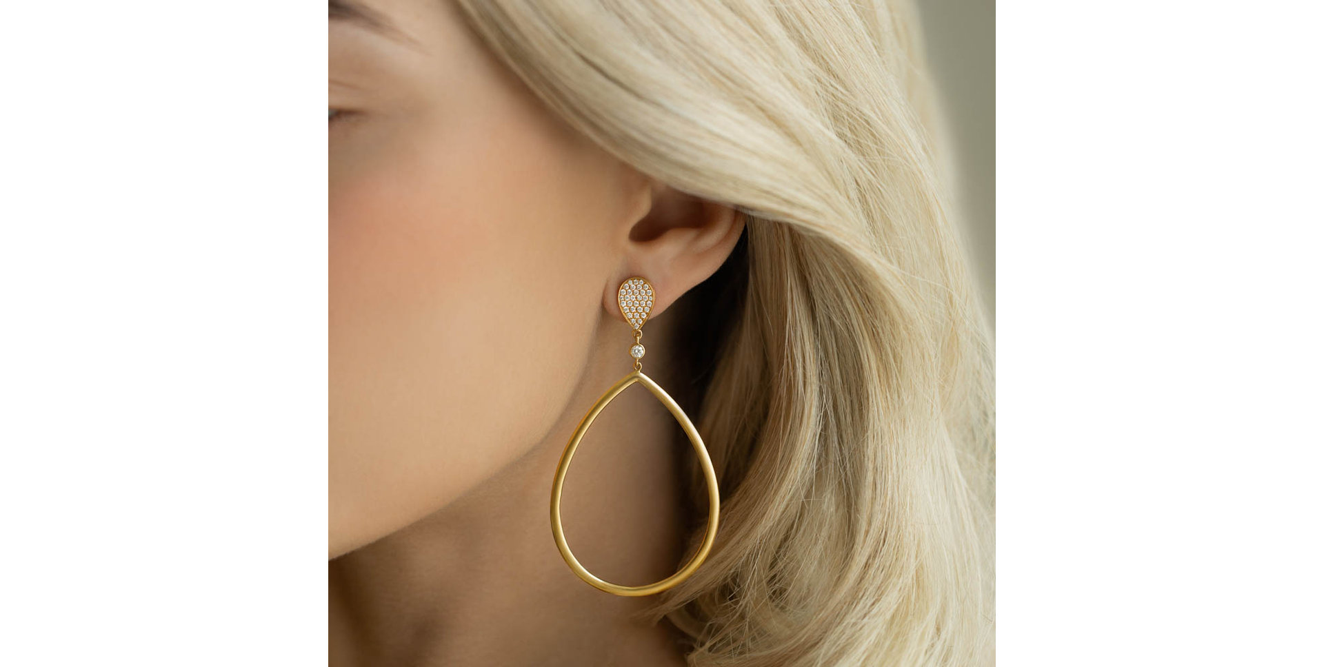 Diamond earrings Arabic Sin