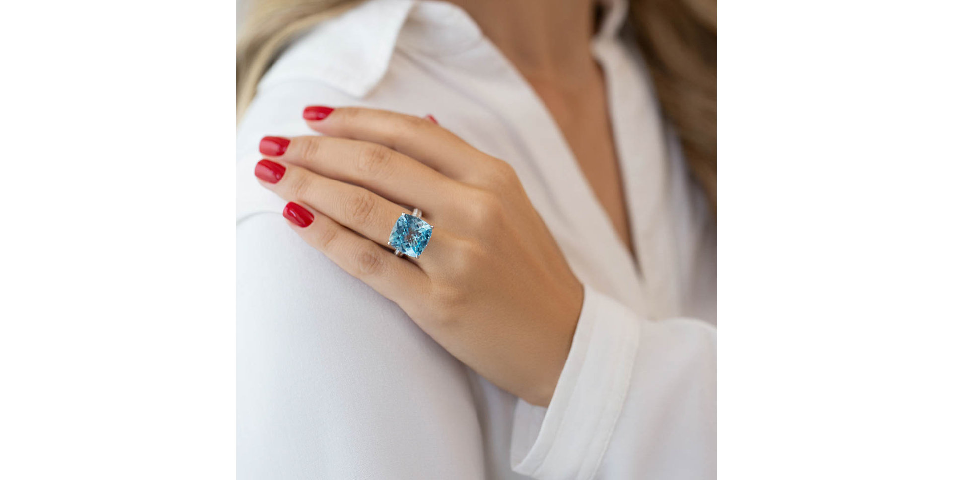 Diamond ring with Topaz Blue Czarina