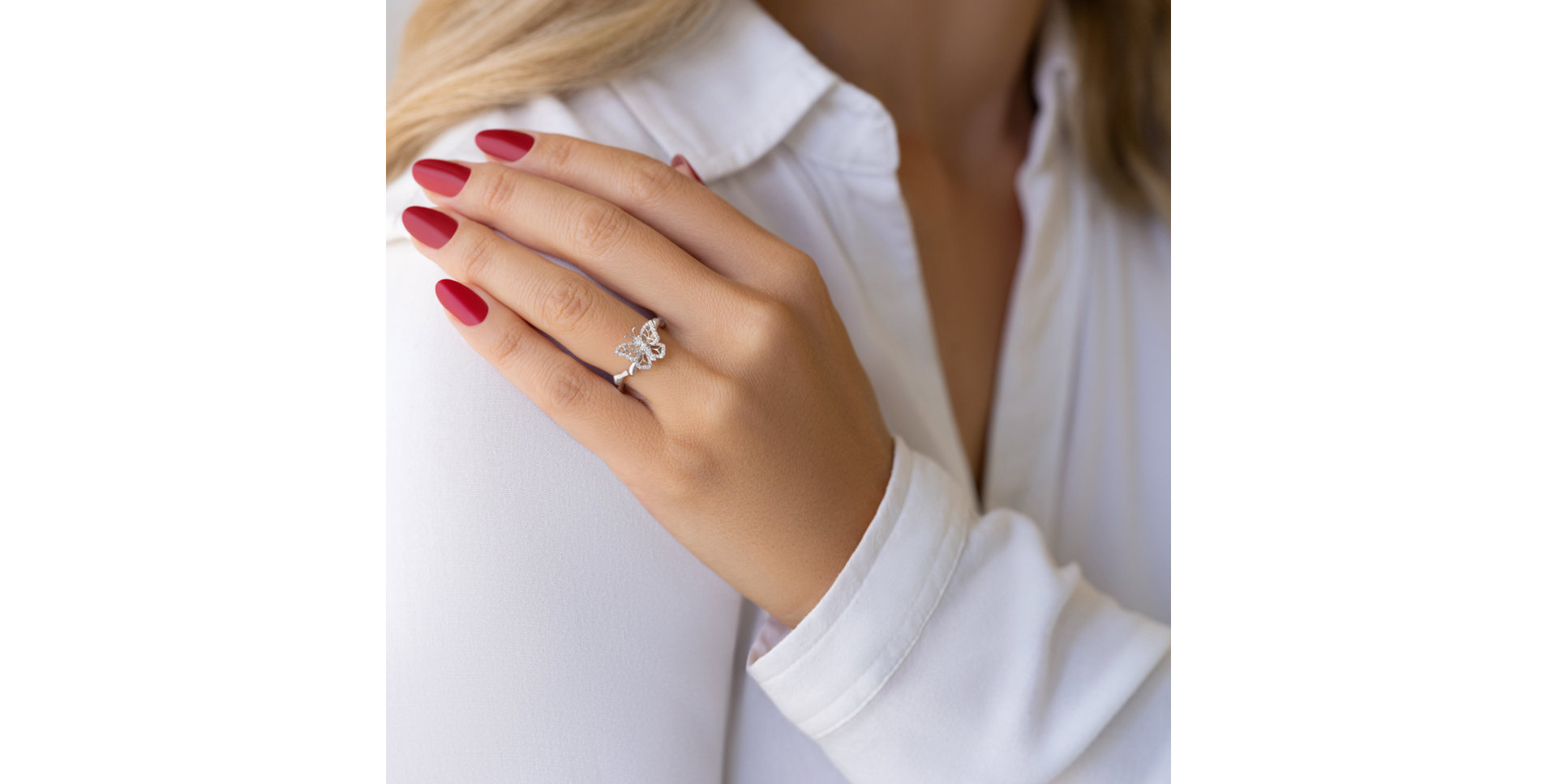 Diamond ring Twisted Wings