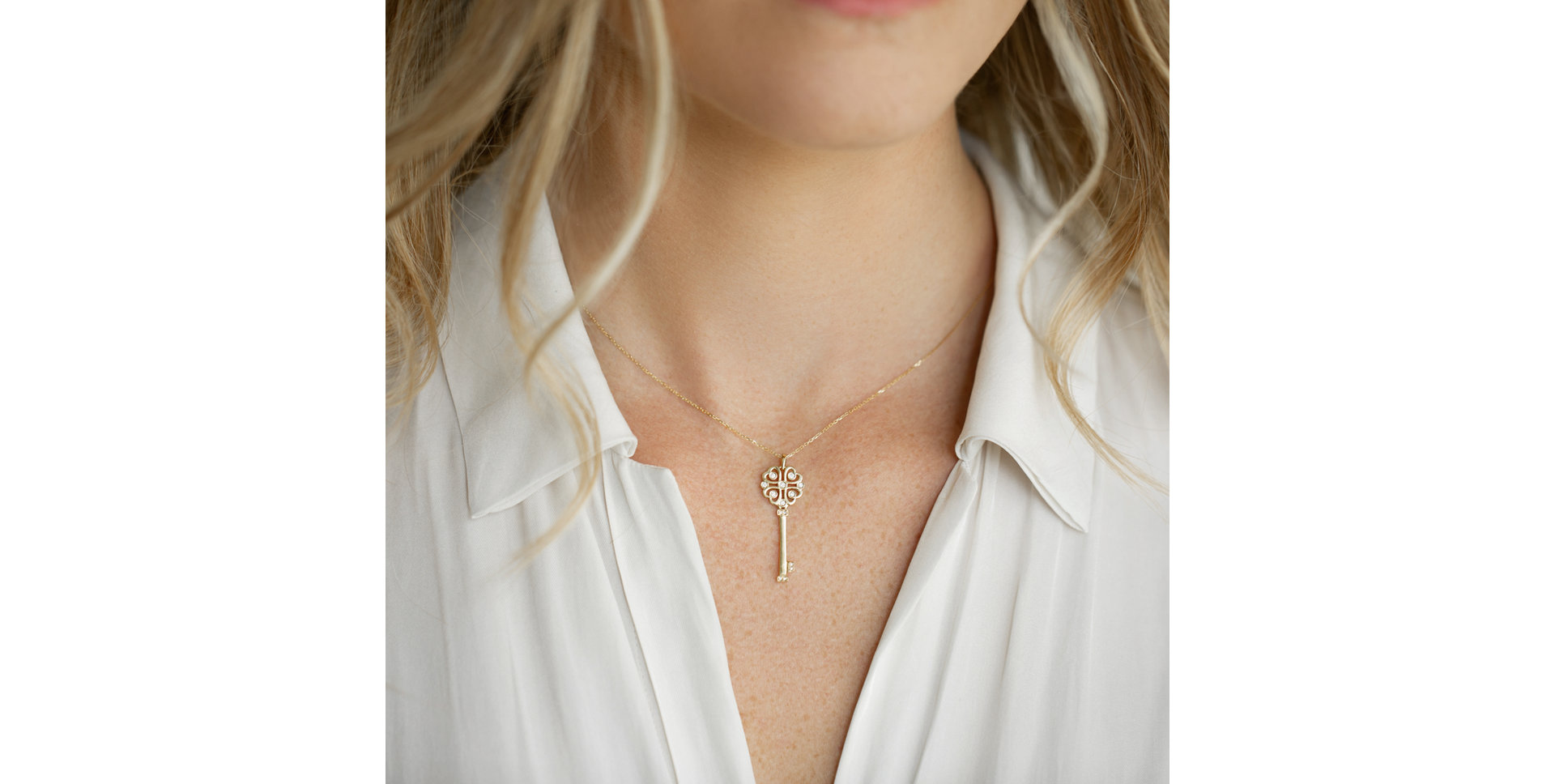 Diamond pendant Decorative Key