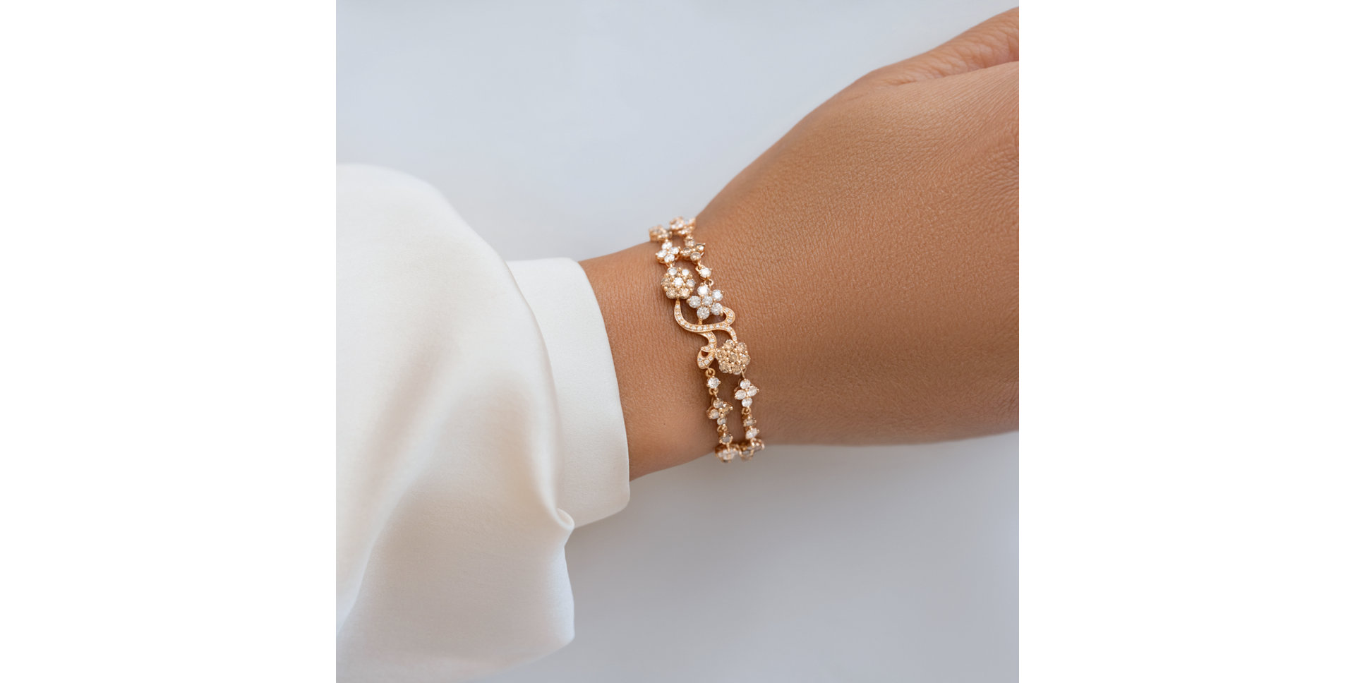 Bracelet with brown and white diamonds Starshine Flowers