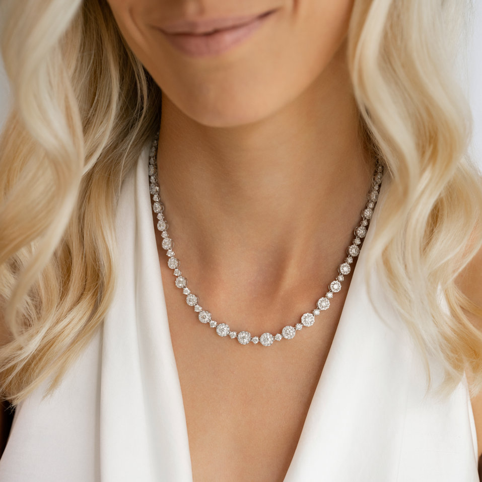 Diamond necklace Iluminations