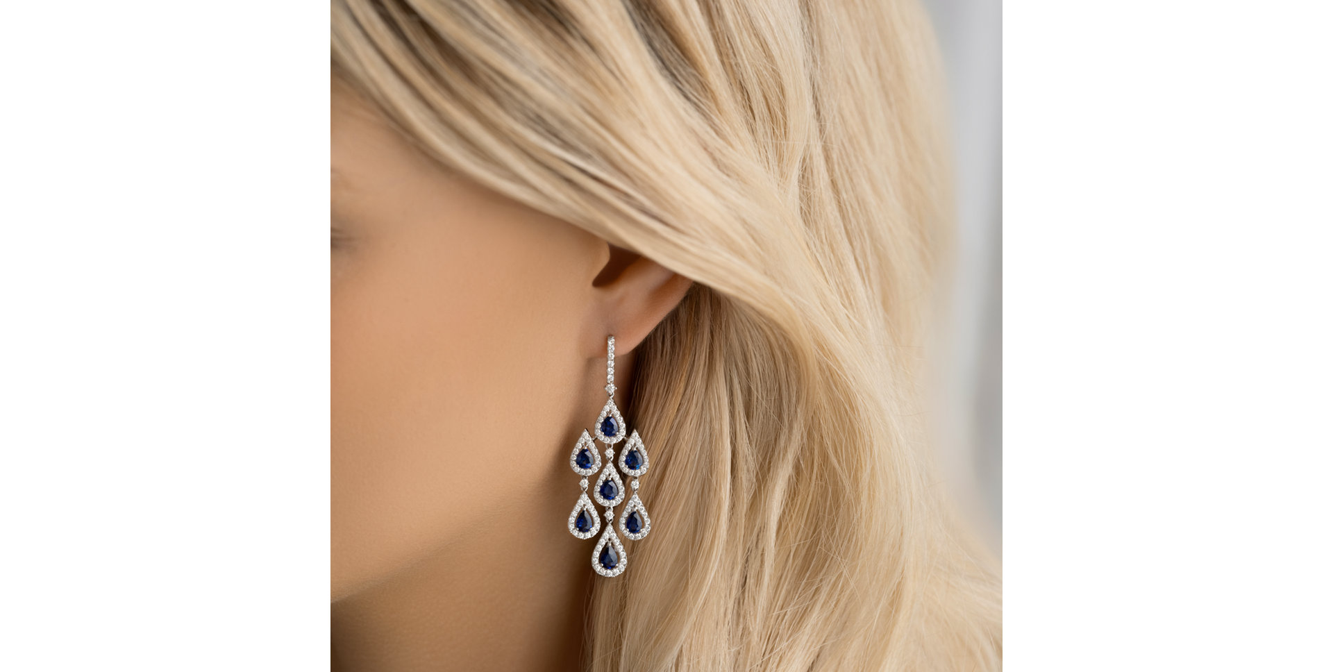 Diamond earrings and Sapphire Mephisto Dream