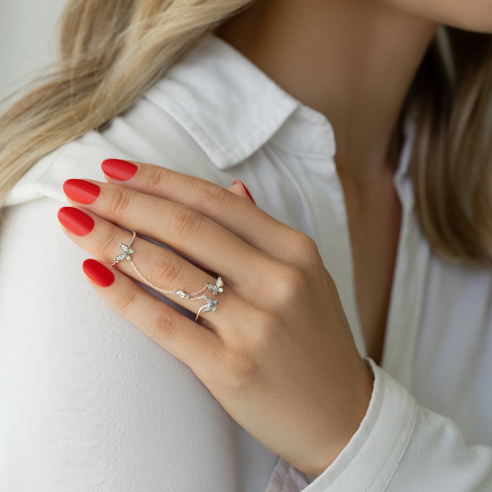 Diamond ring Connected Wings