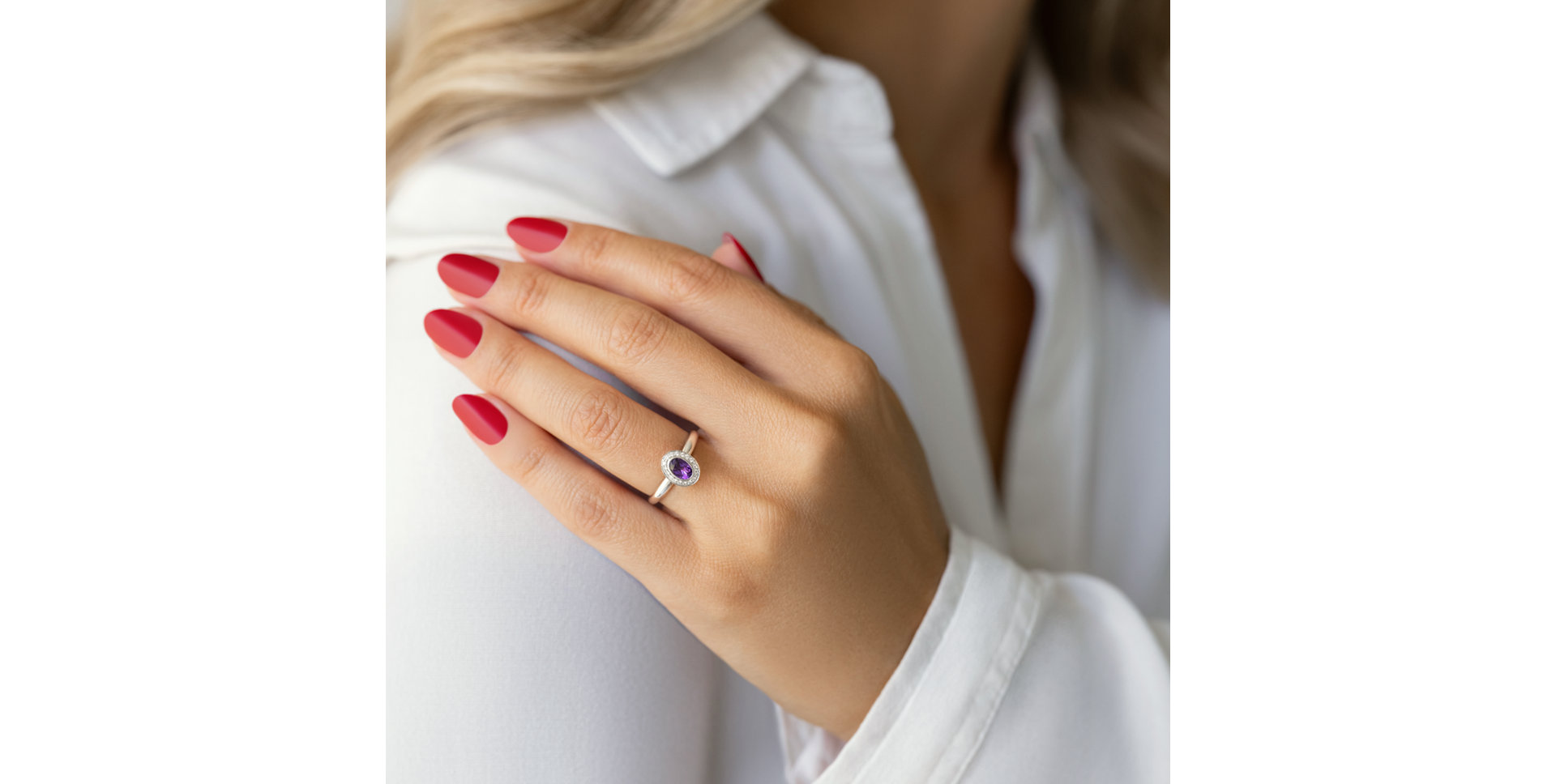 Diamond rings with Amethyst Vibrant Vivace