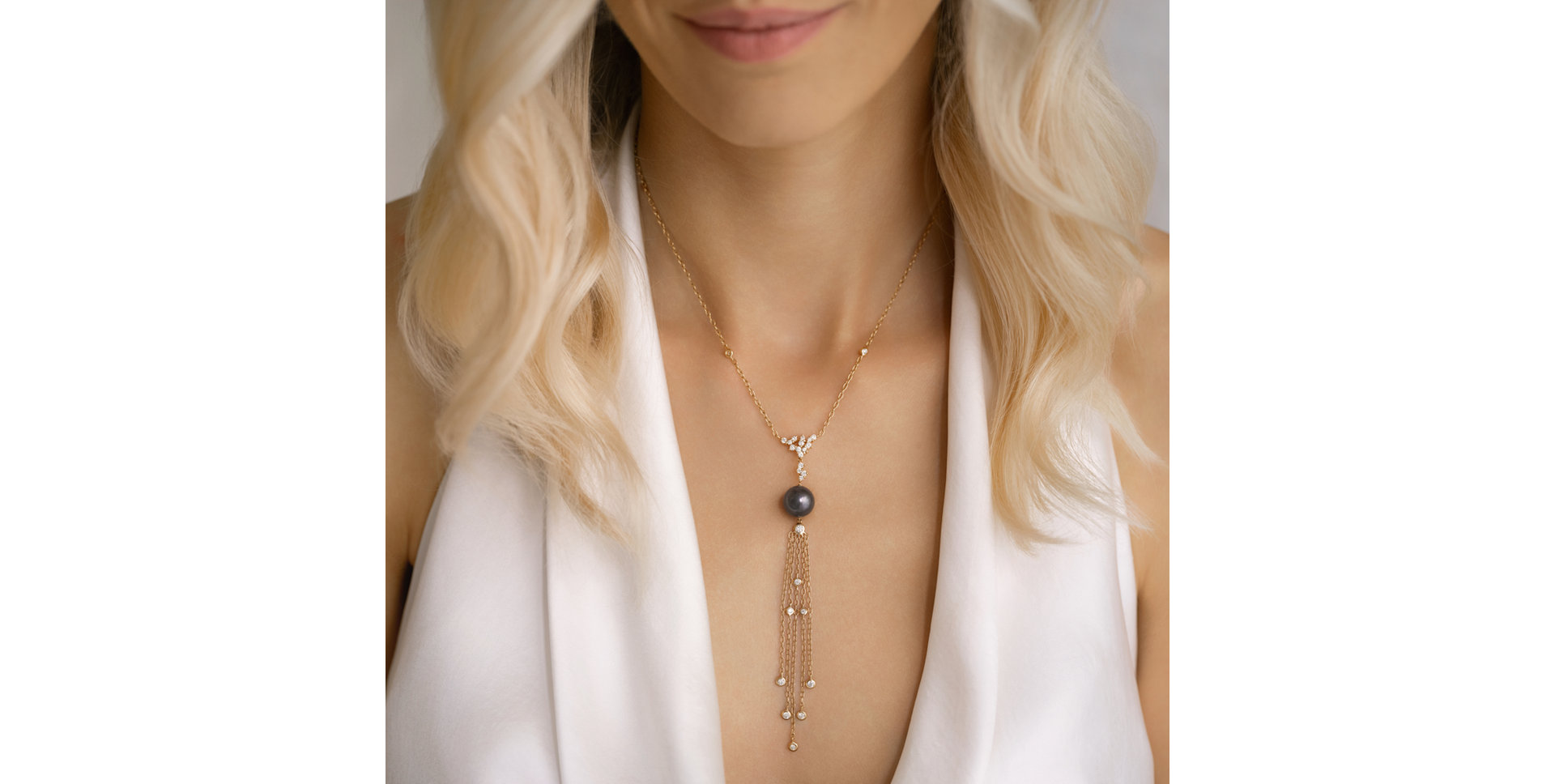 Diamond necklace with Pearl Sultan Tear