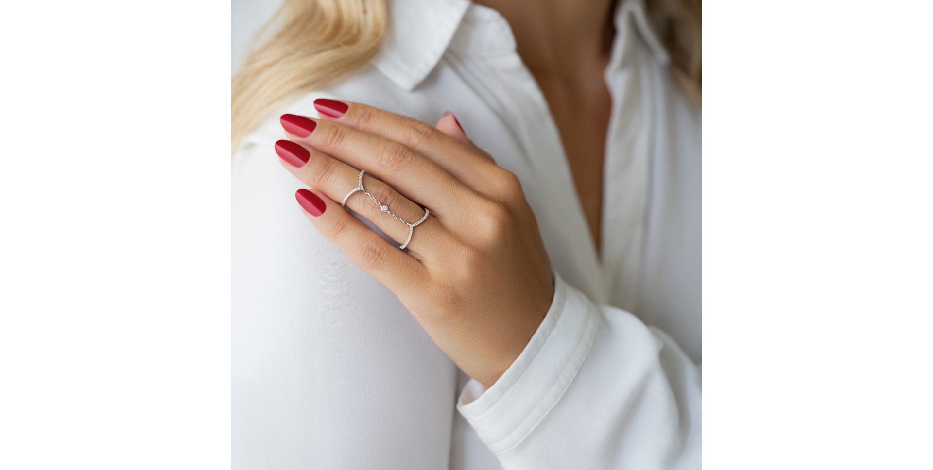 Diamond ring Courtly Couture
