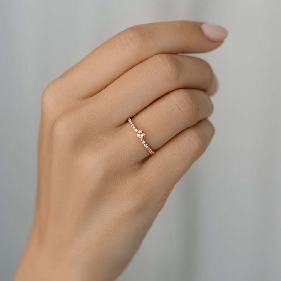 Diamond ring First Kiss