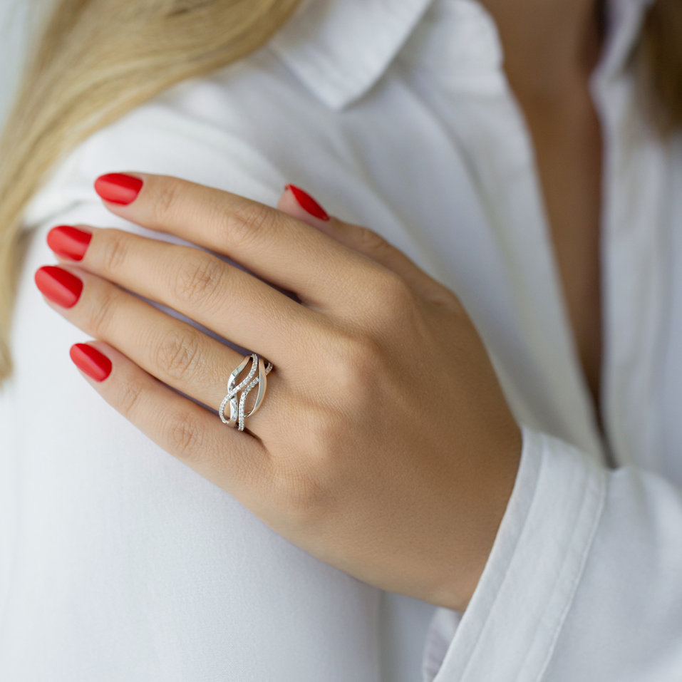 Diamond ring Noble Temptation