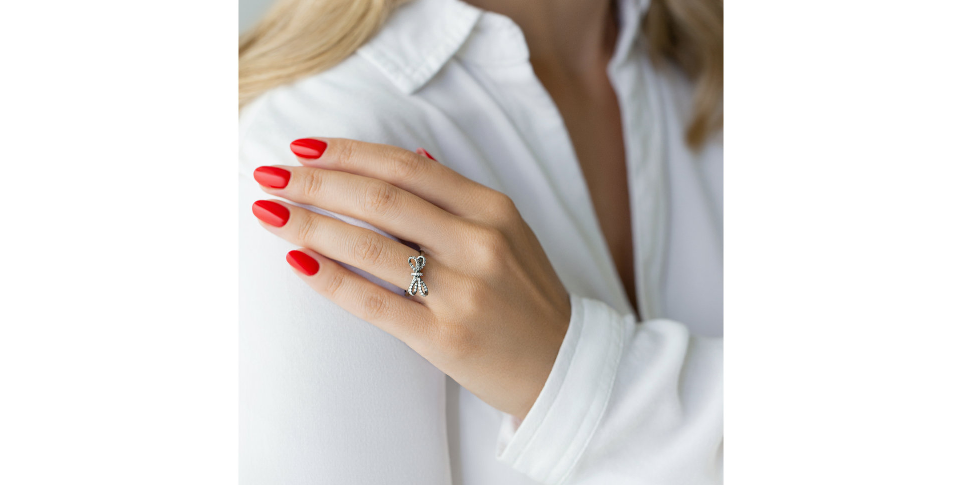 Diamond ring Galaxy Ribbon