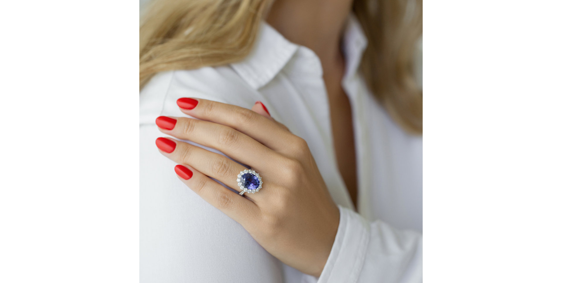 Diamond ring with Tanzanite Space Queen
