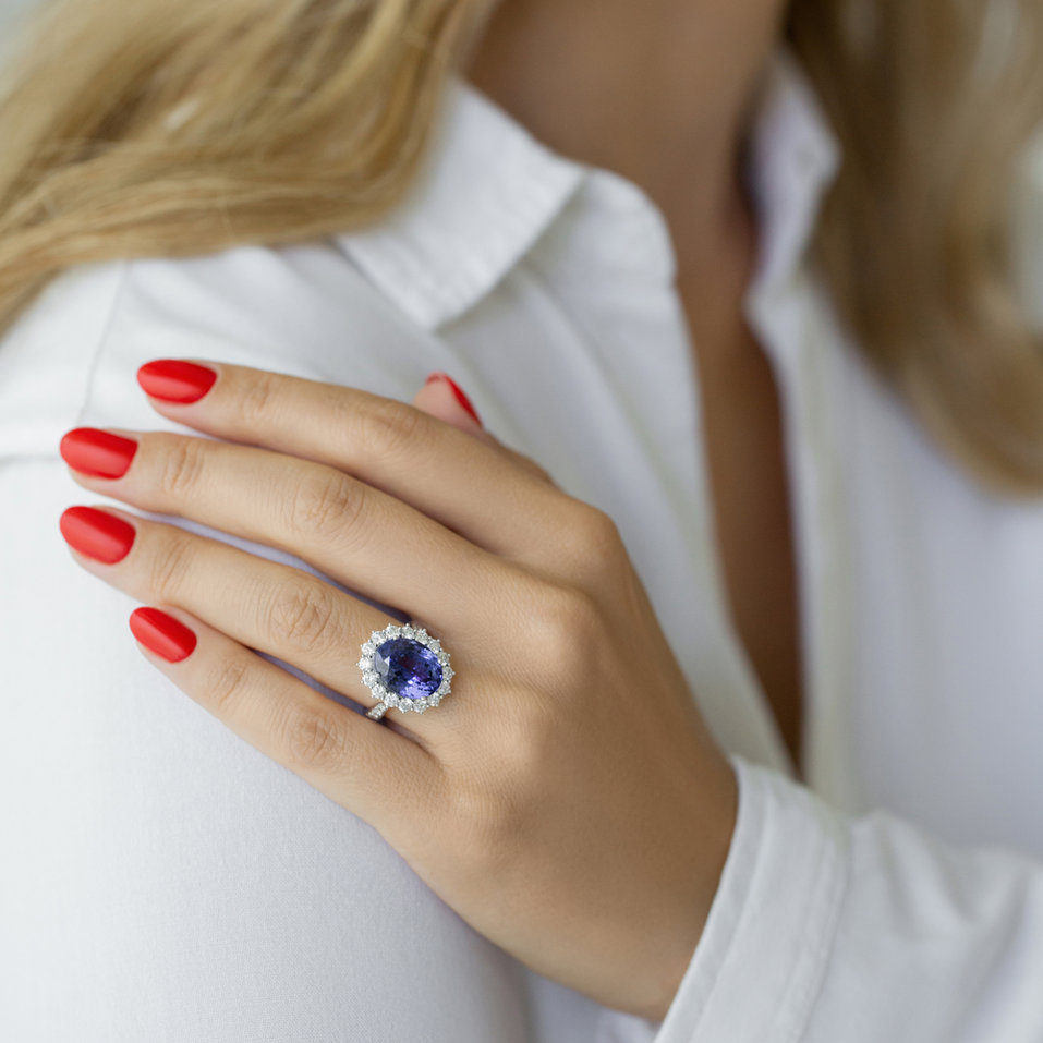 Diamond ring with Tanzanite Space Queen