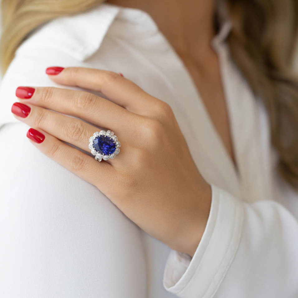 Diamond ring with Tanzanite Thuzad