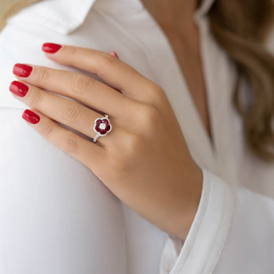Diamond ring with Ruby Joelle
