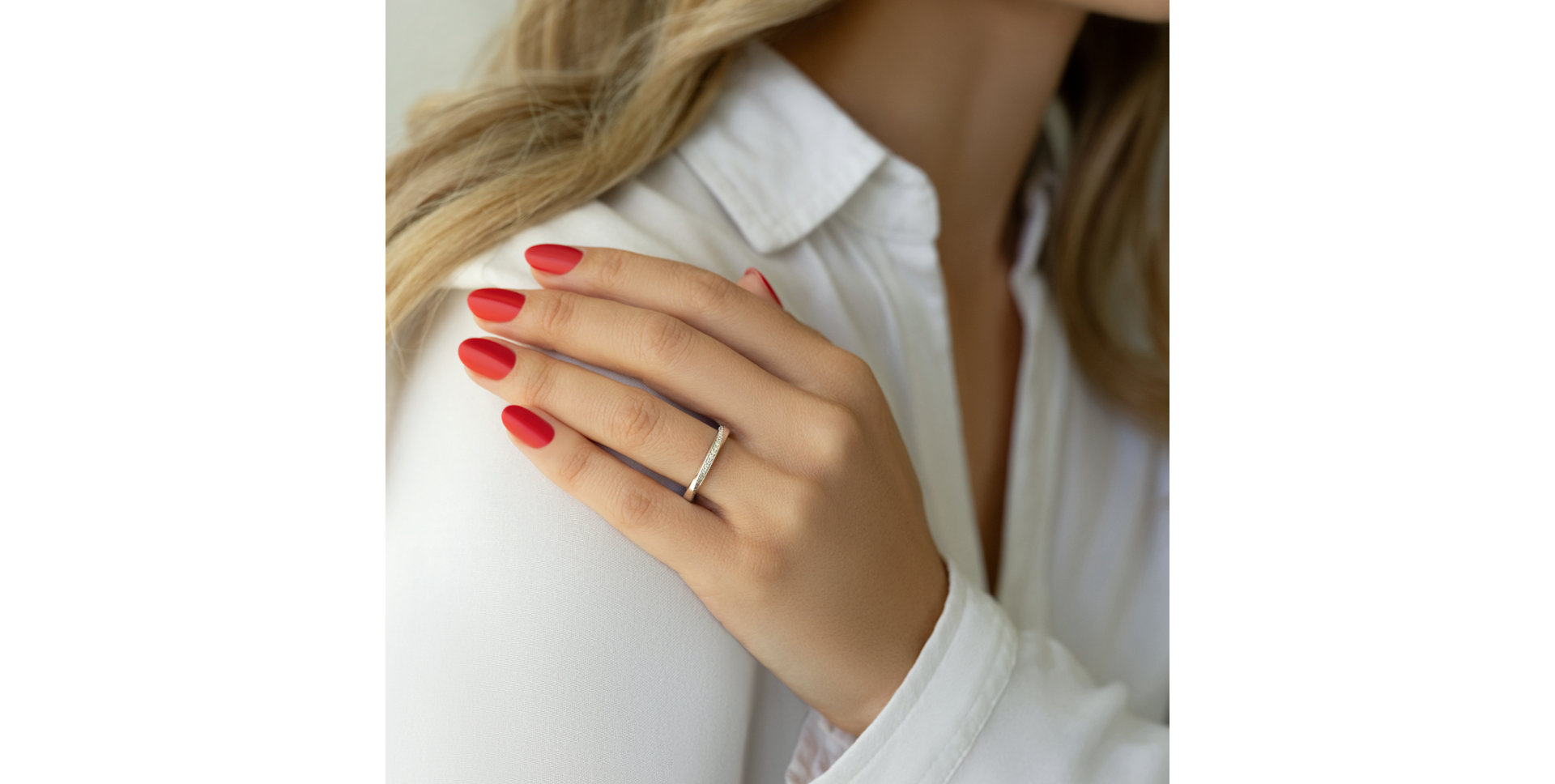 Diamond ring Isabeau