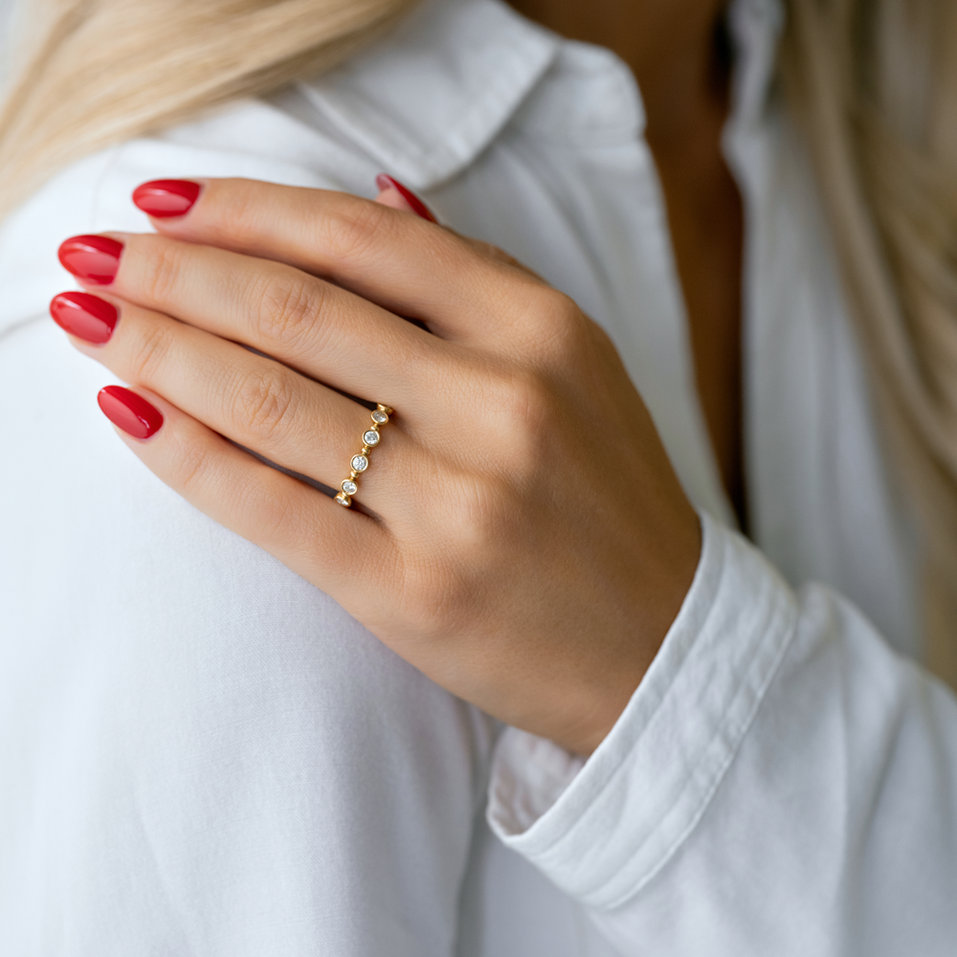 Diamond ring Gail