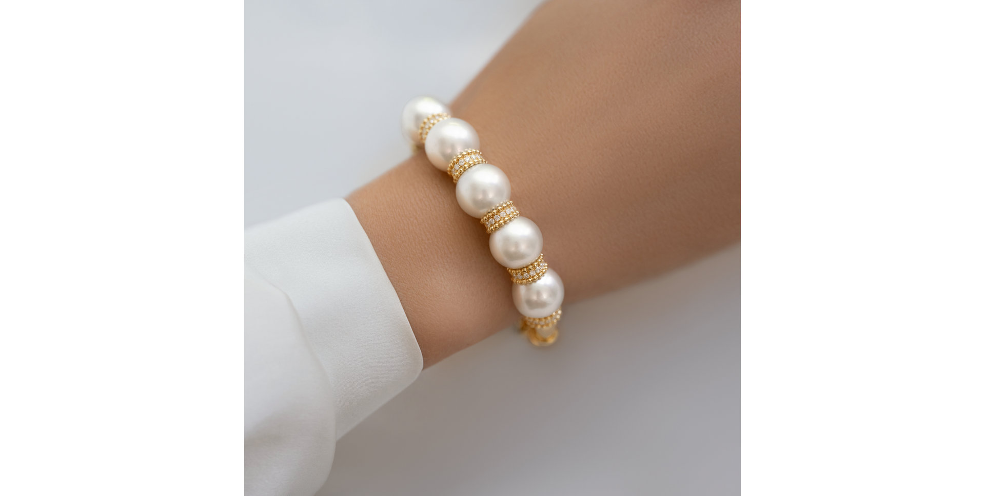 Diamond bracelet with Pearl Royalty  Pearl