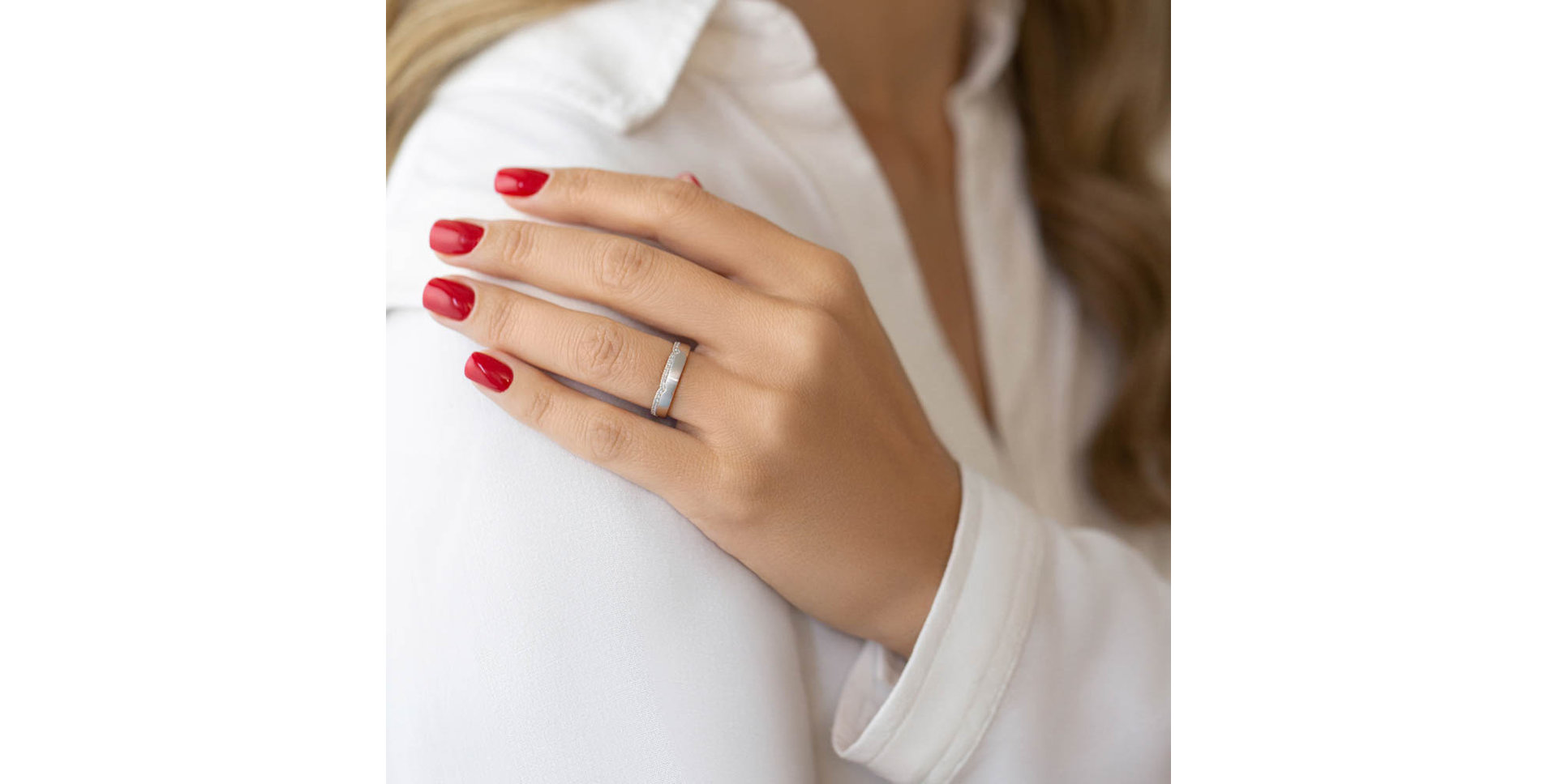 Diamond ring Avallion