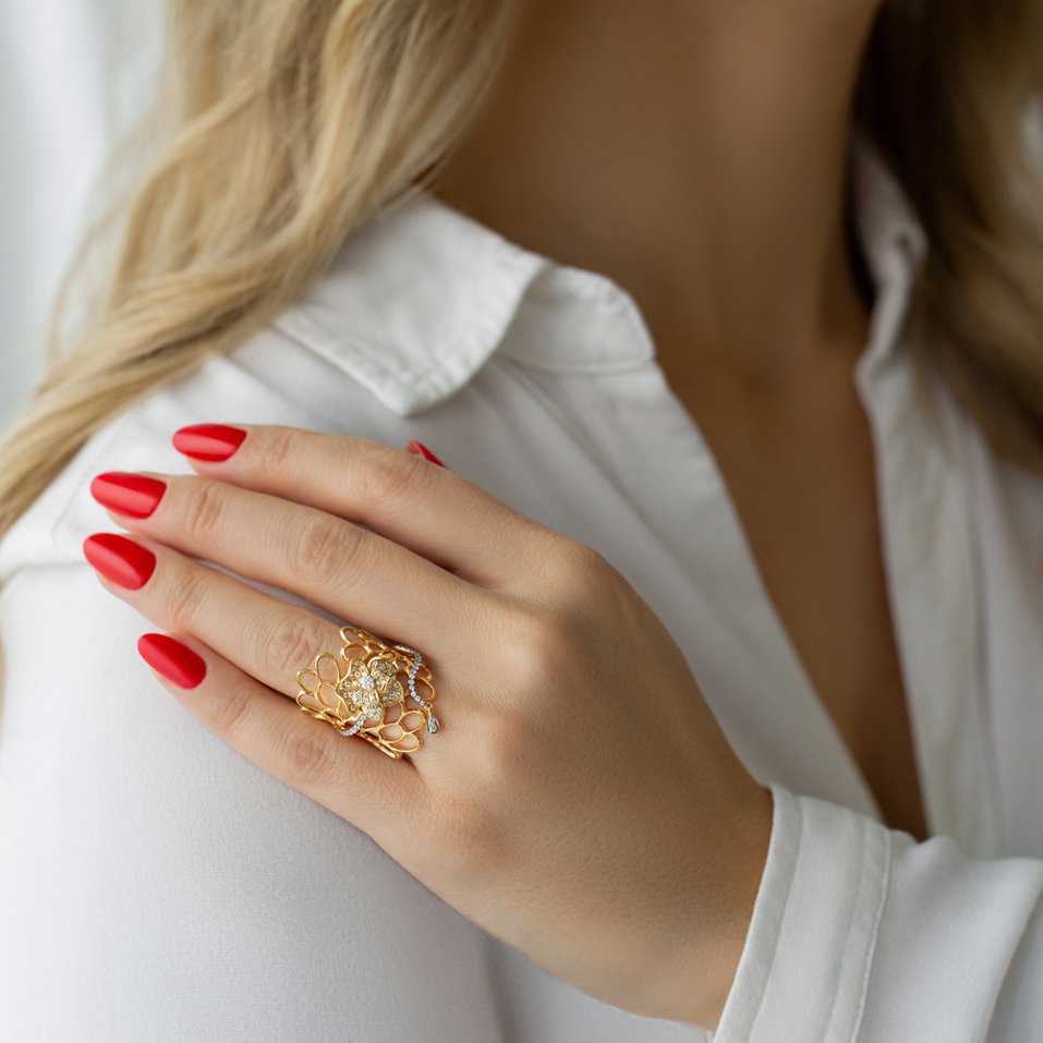 Diamond ring Virgin Rose