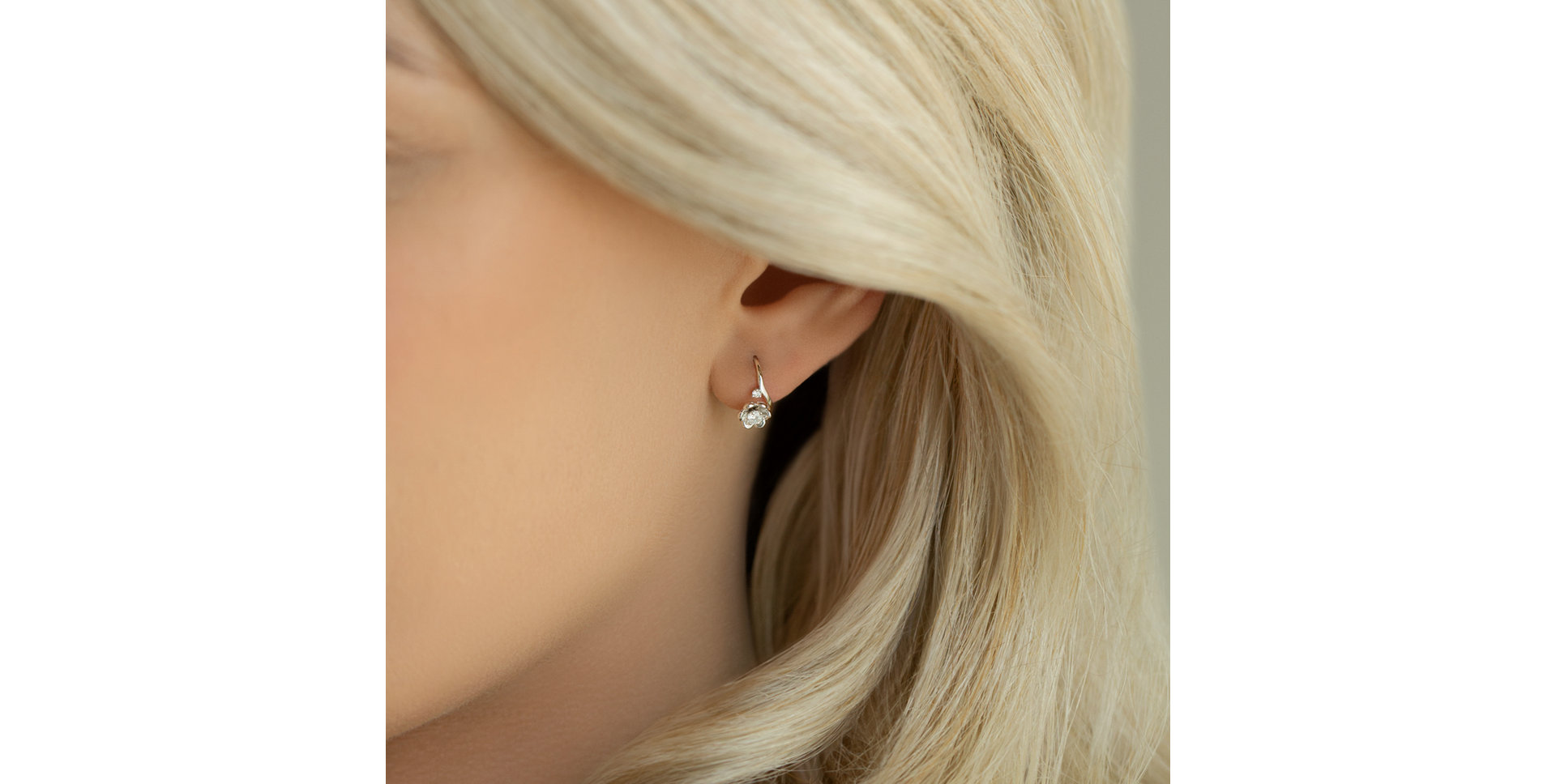 Diamond earrings Flowering Secret