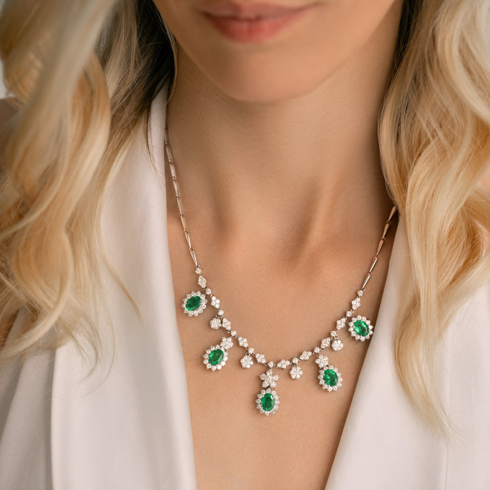 Diamond necklace with Emerald Miracle Highness