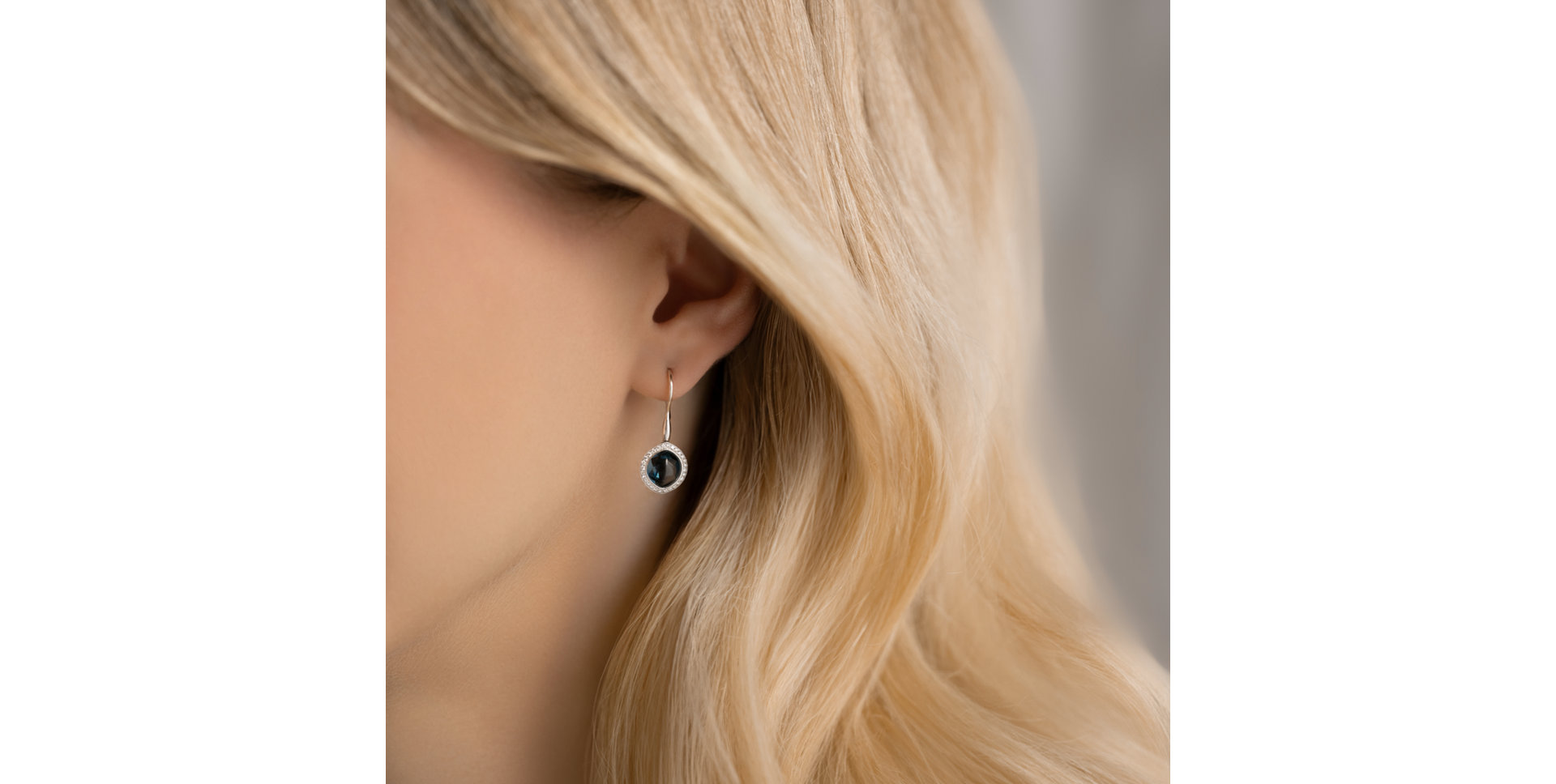 Diamond earrings with Topaz Centauria