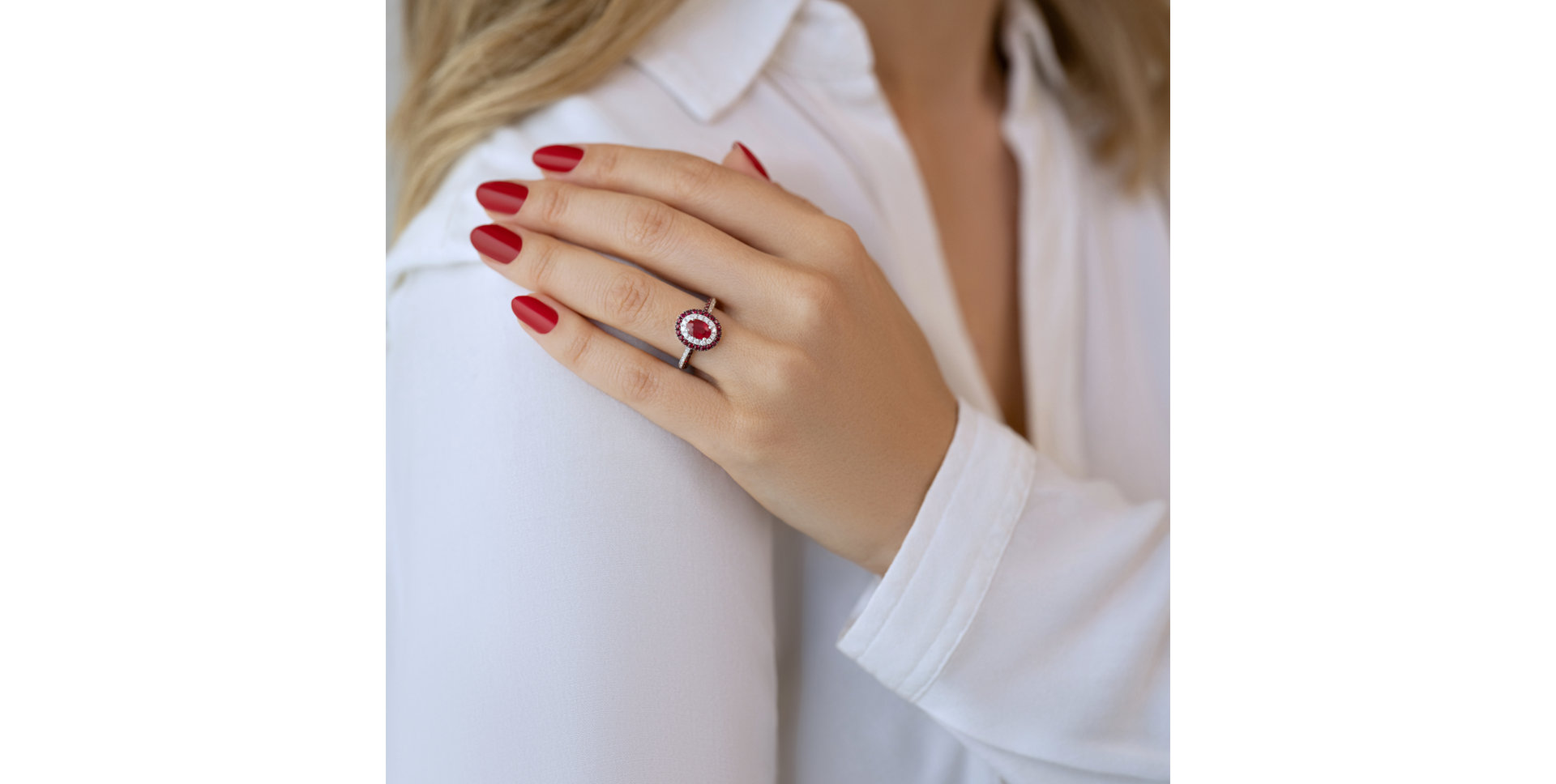 Diamond ring with Ruby Euphème