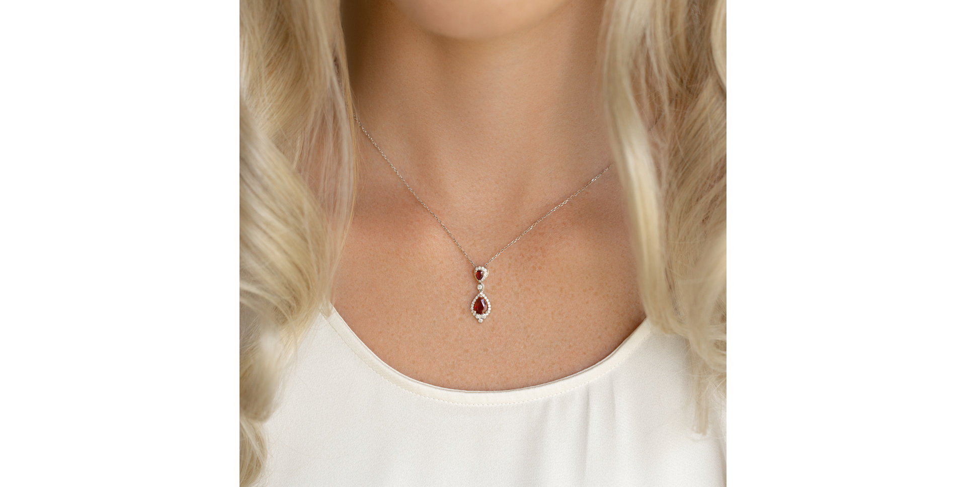 Diamond pendant with Ruby Kingdom Call