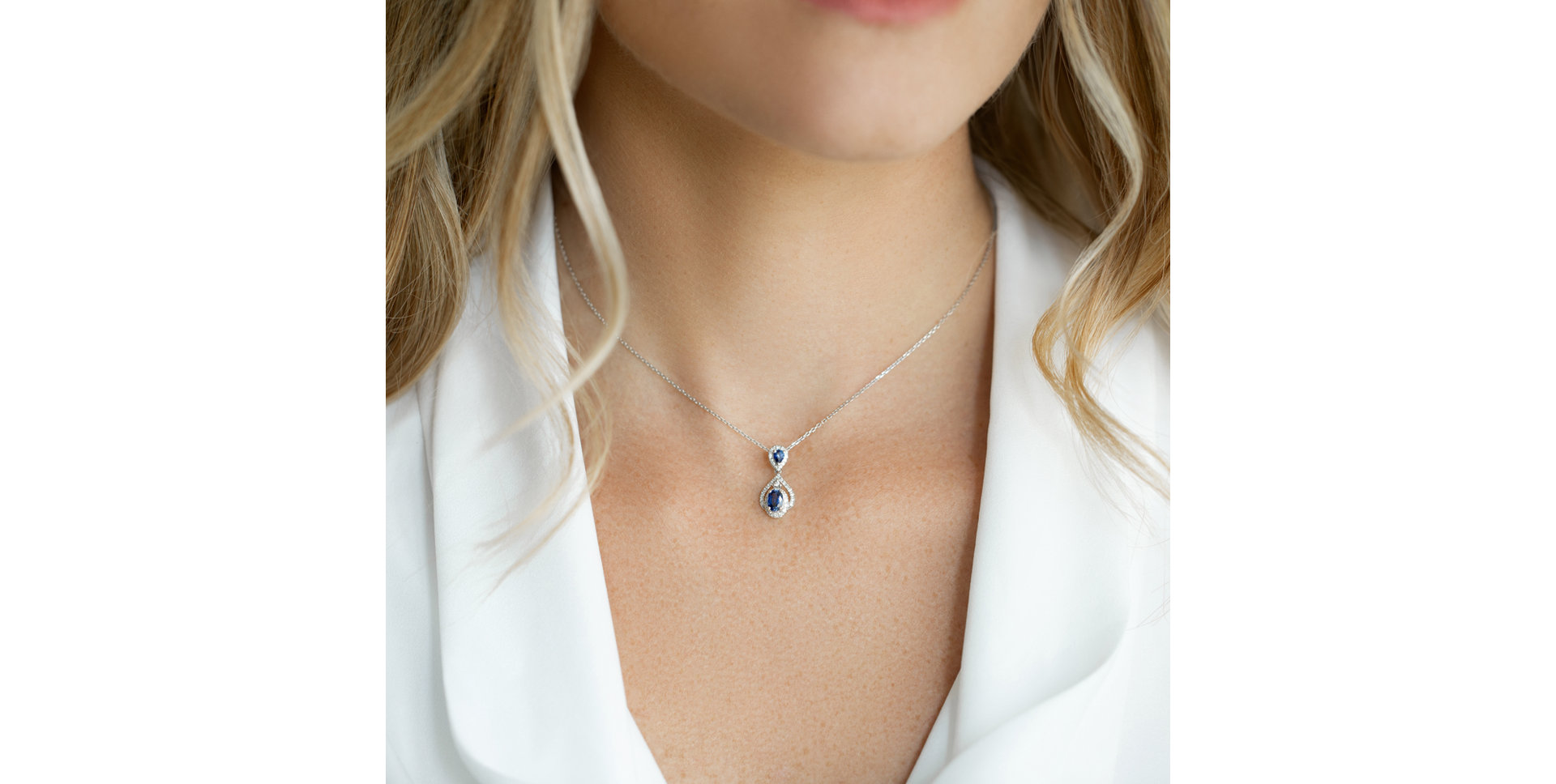 Diamond pendant with Sapphire Mysterious Planet