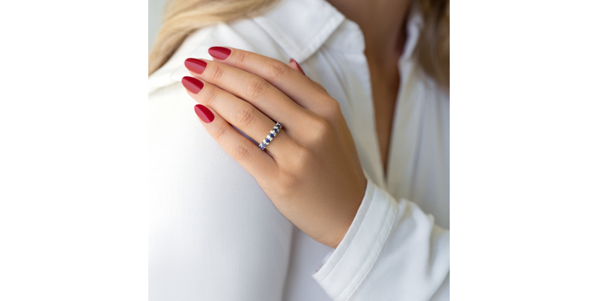 Diamond ring with Sapphire Empyrean Essence
